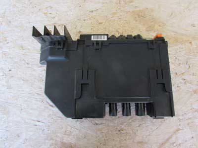 Mercedes Power Supply Relay Fuse Relay Box, Front 2215401250 C216 W221 CL550 S5503